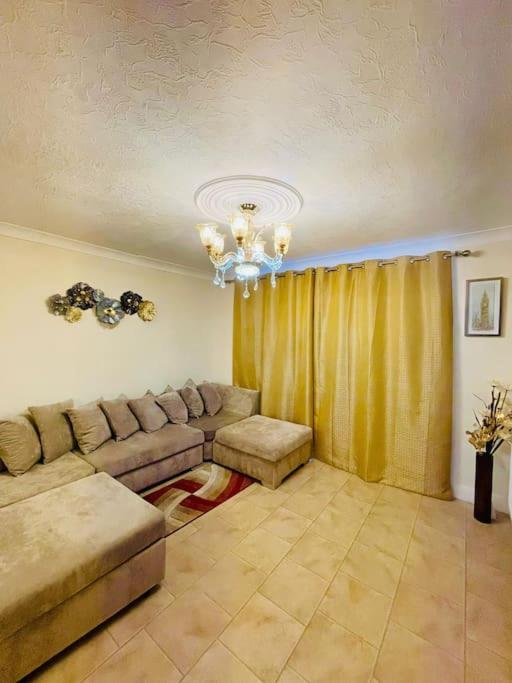 Beautiful 3bd Family With Huge Private Graden * Londen