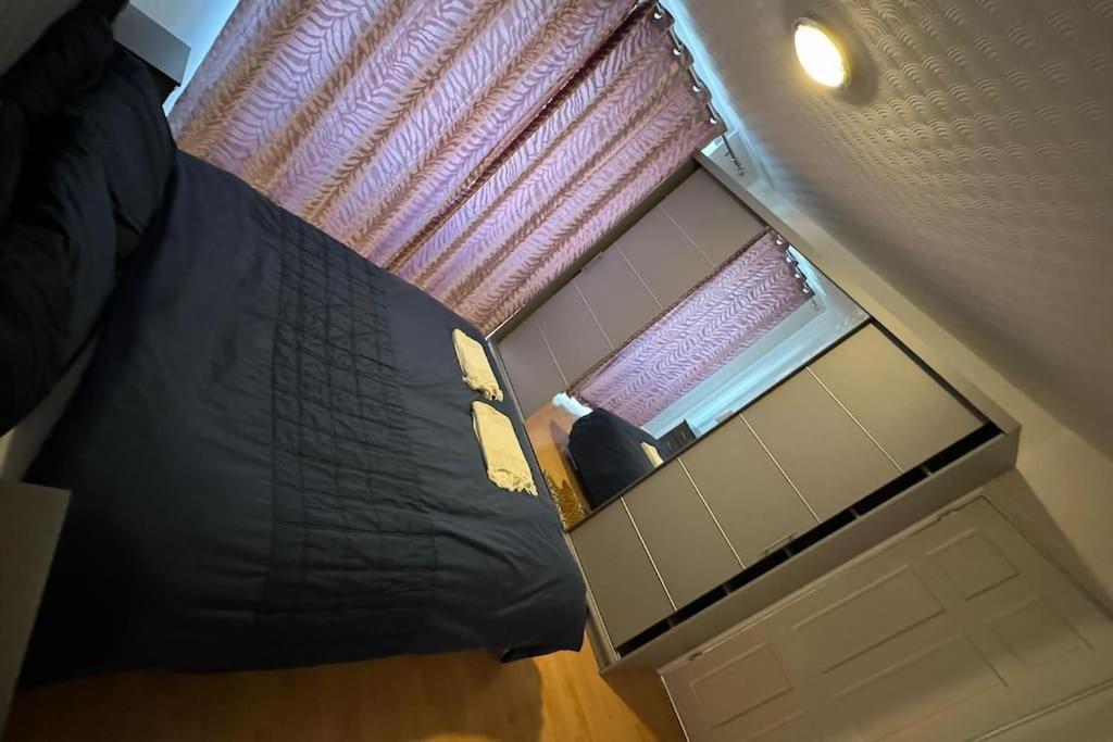 Beautiful 3bd Family With Huge Private Graden * Londen